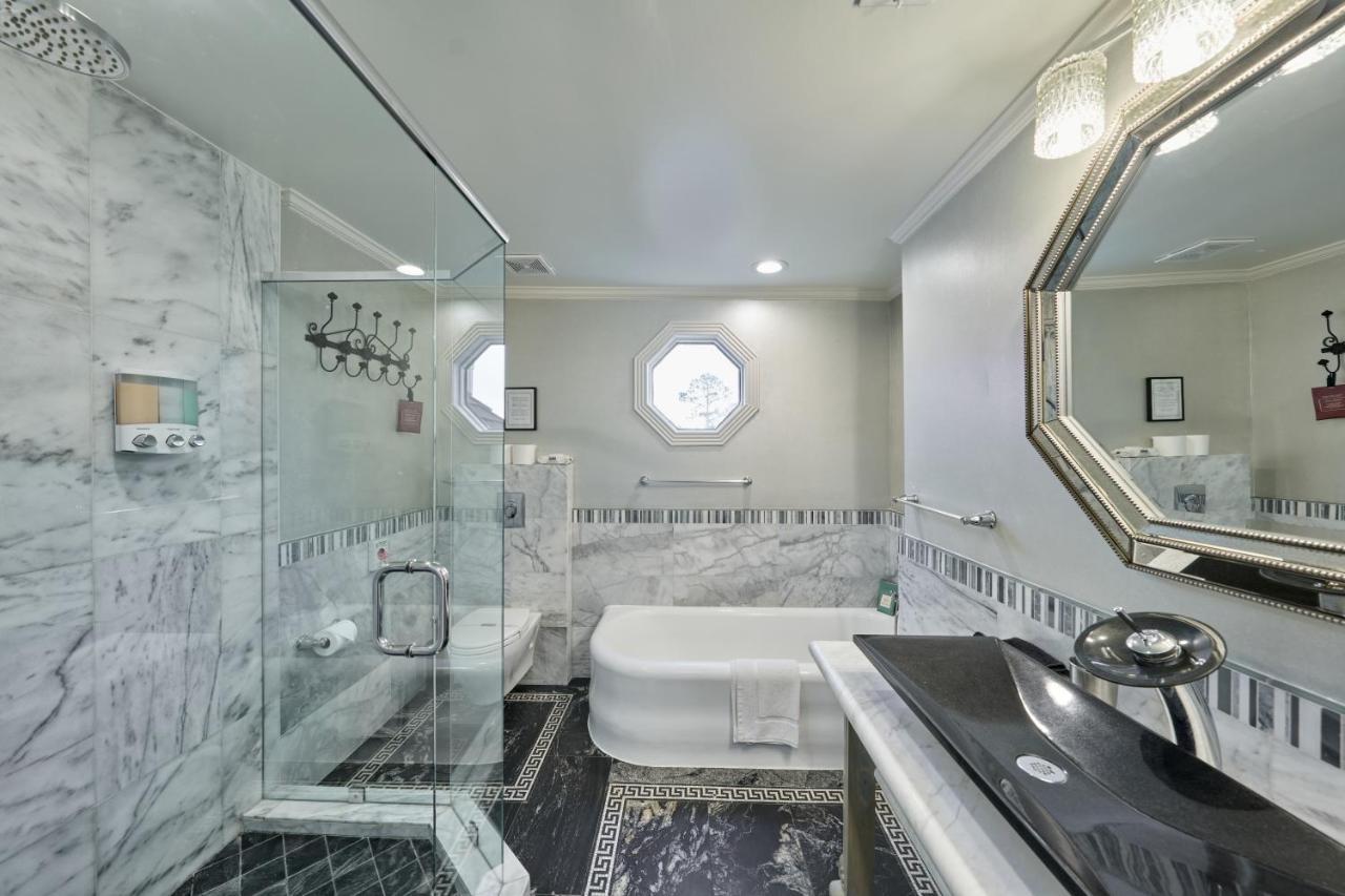 Villa With 8 Bedrooms And Heated Swimming Pool Χιούστον Εξωτερικό φωτογραφία